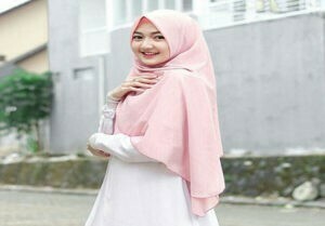 gamis remaja wanita terbaru Harga Pin by Sundari on Hijab Syar i